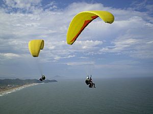 V�o Bi Tripula de Parapente